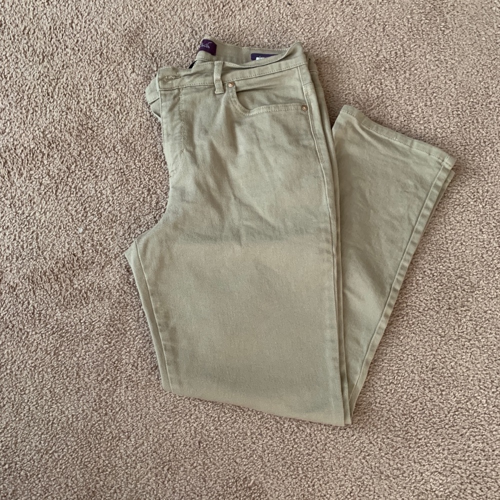 Gloria Vanderbilt tan jeans